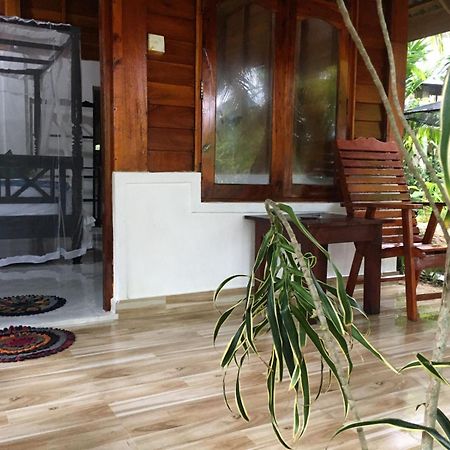 Gems Garden Guest House Tangalle Exteriör bild