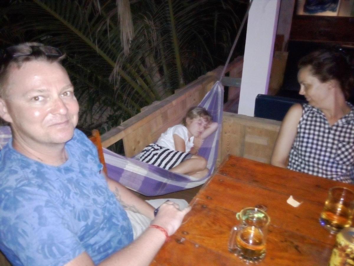 Gems Garden Guest House Tangalle Exteriör bild