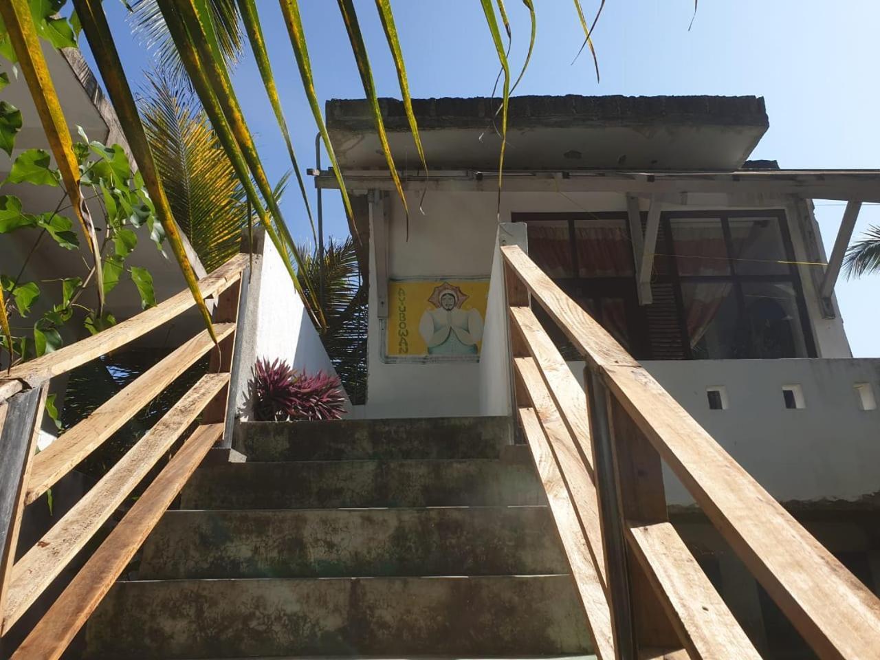 Gems Garden Guest House Tangalle Exteriör bild