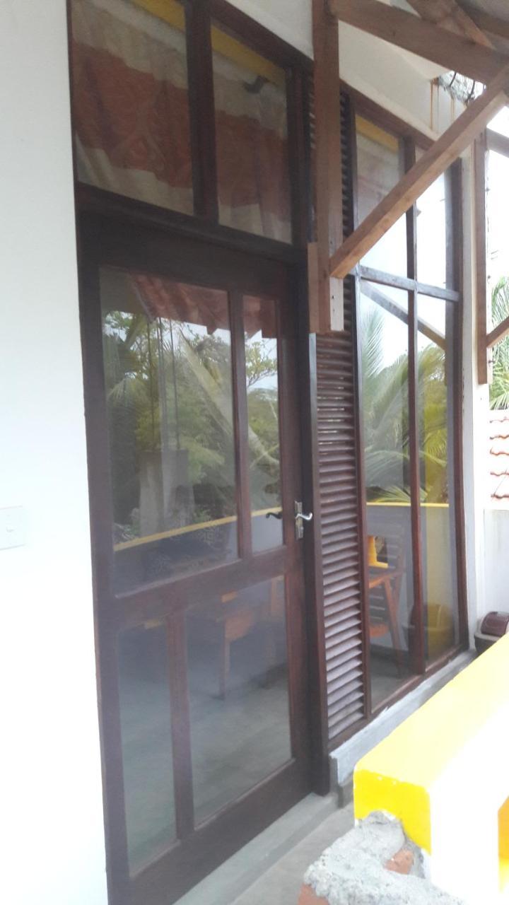 Gems Garden Guest House Tangalle Exteriör bild